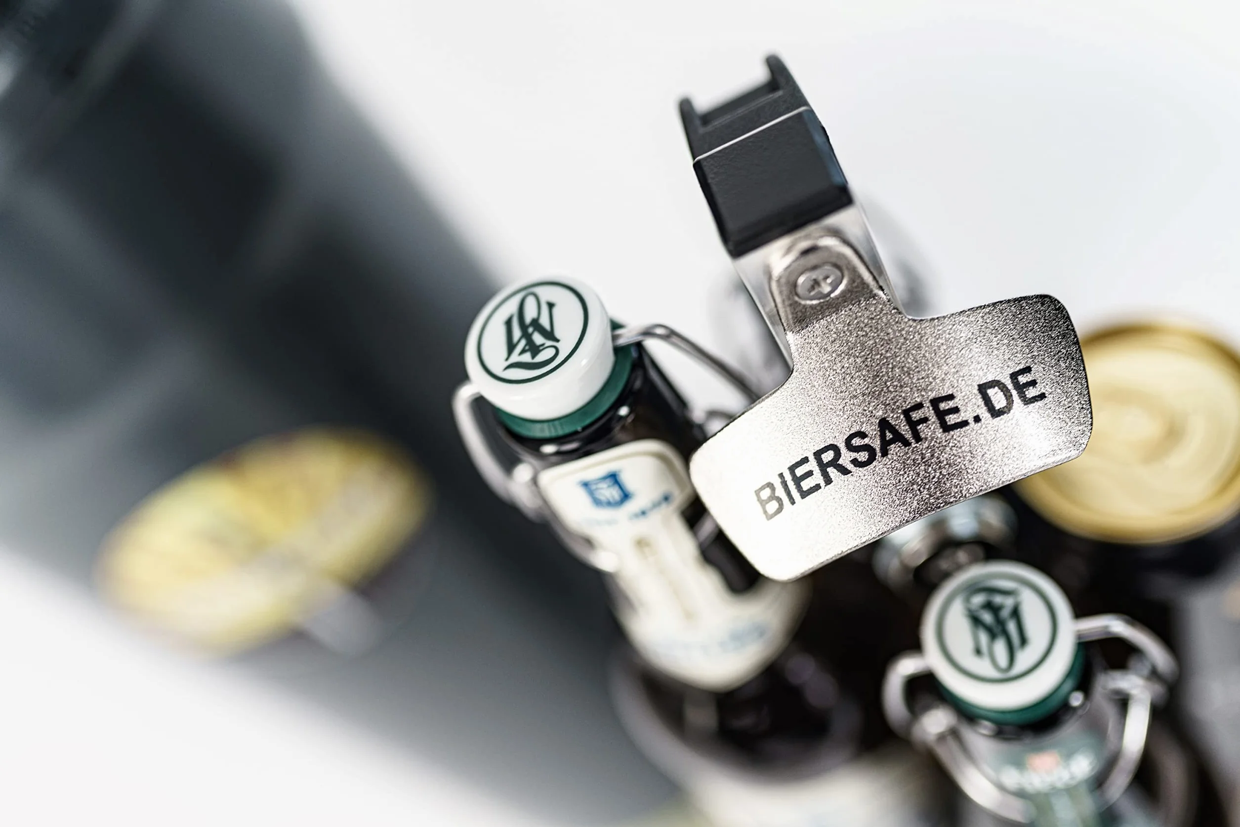 BIERSAFE podziemna lodówka na piwo, outdoorowa, ogrodowa, działa bez prądu, gadżet biurowy